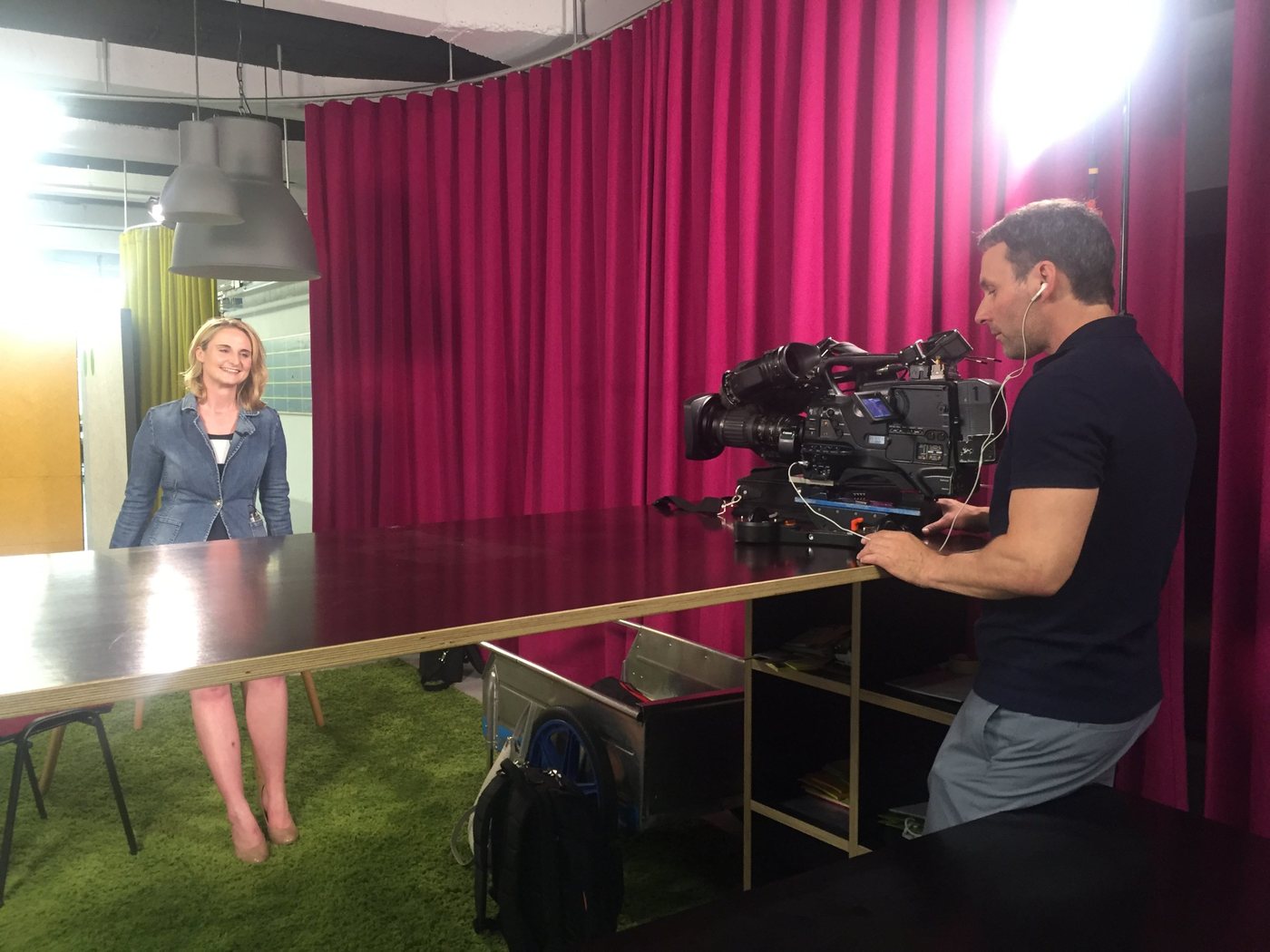 Christina Kehl at a TV shoot in front of a camera